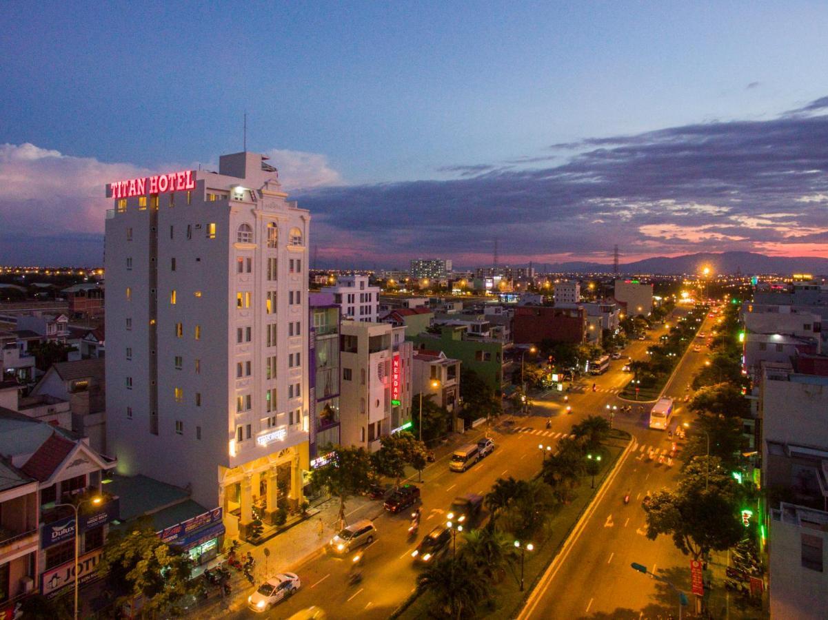 Titan Hotel Da Nang Exterior photo
