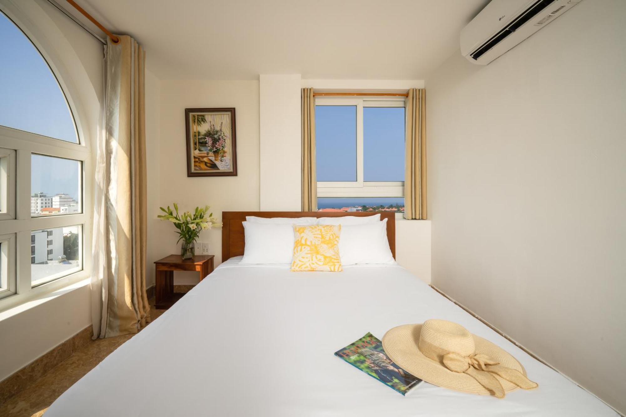 Titan Hotel Da Nang Exterior photo
