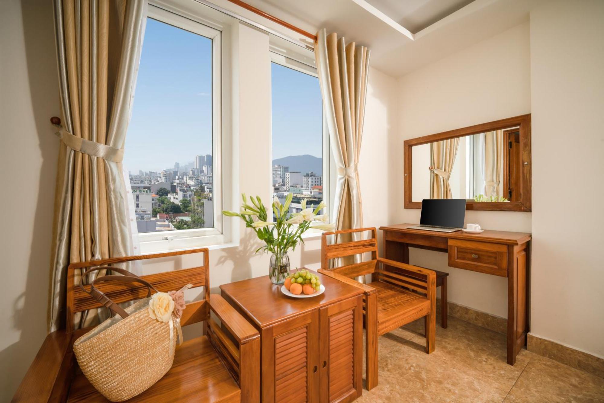 Titan Hotel Da Nang Exterior photo