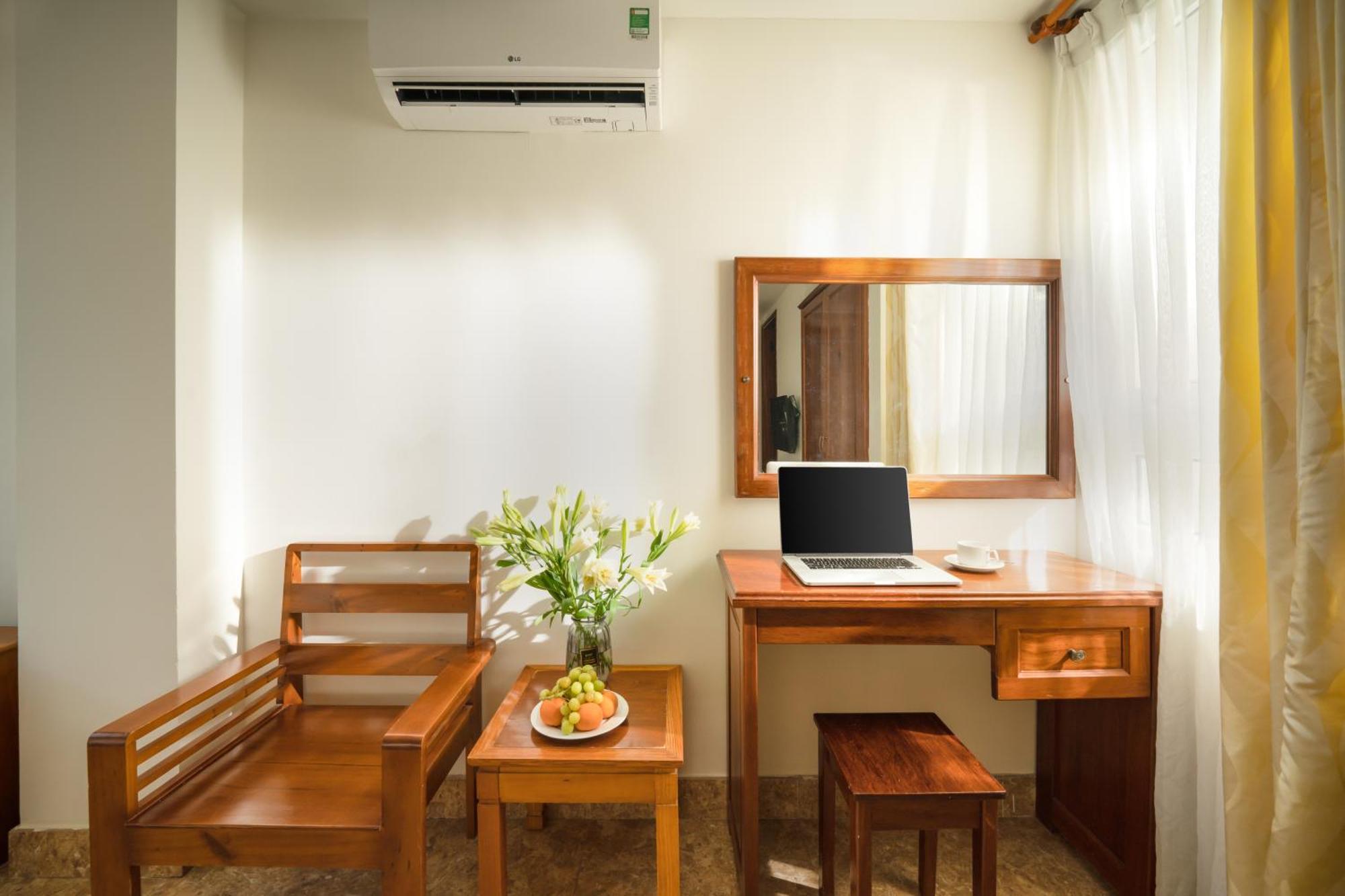 Titan Hotel Da Nang Exterior photo