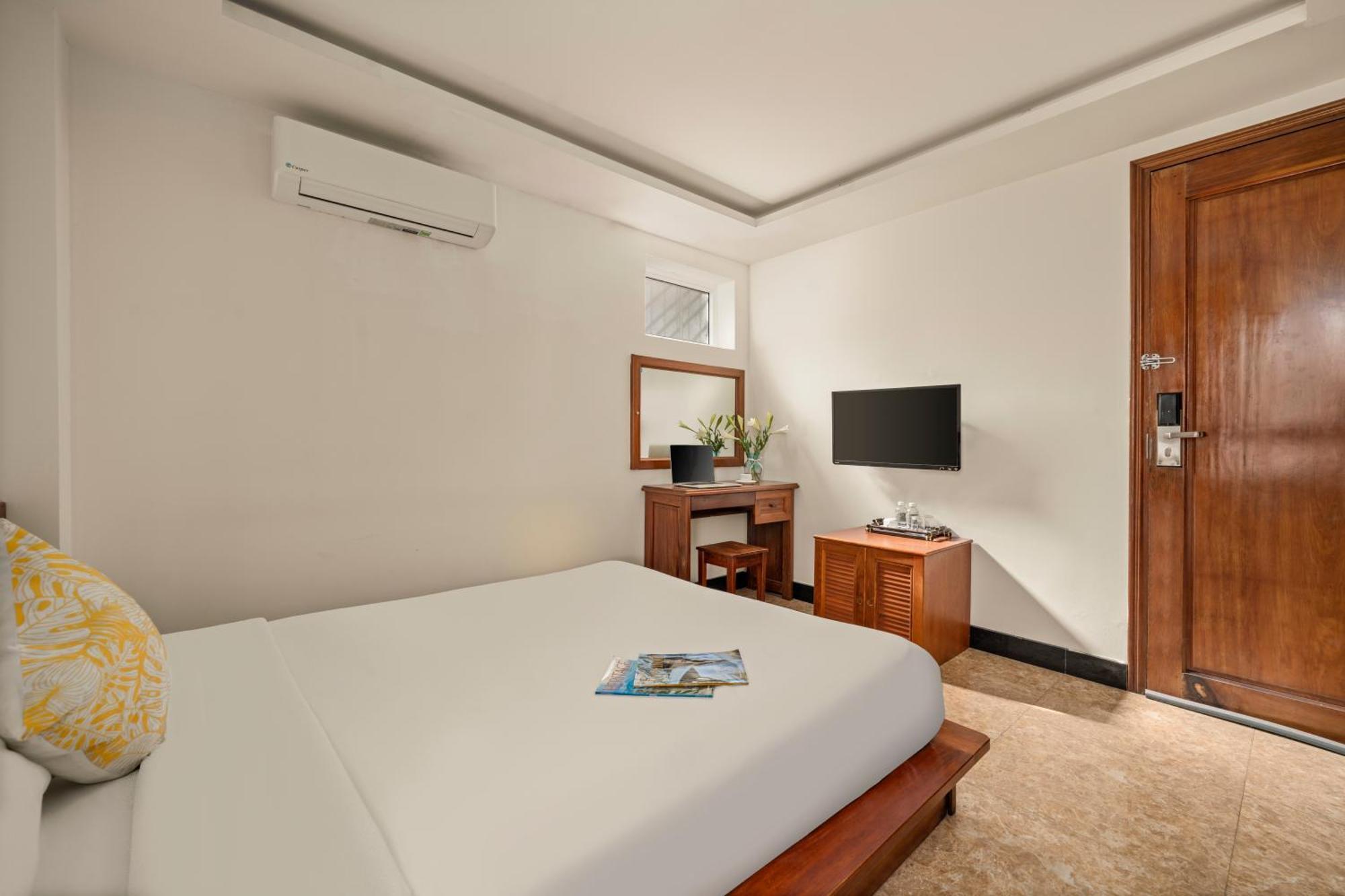 Titan Hotel Da Nang Exterior photo