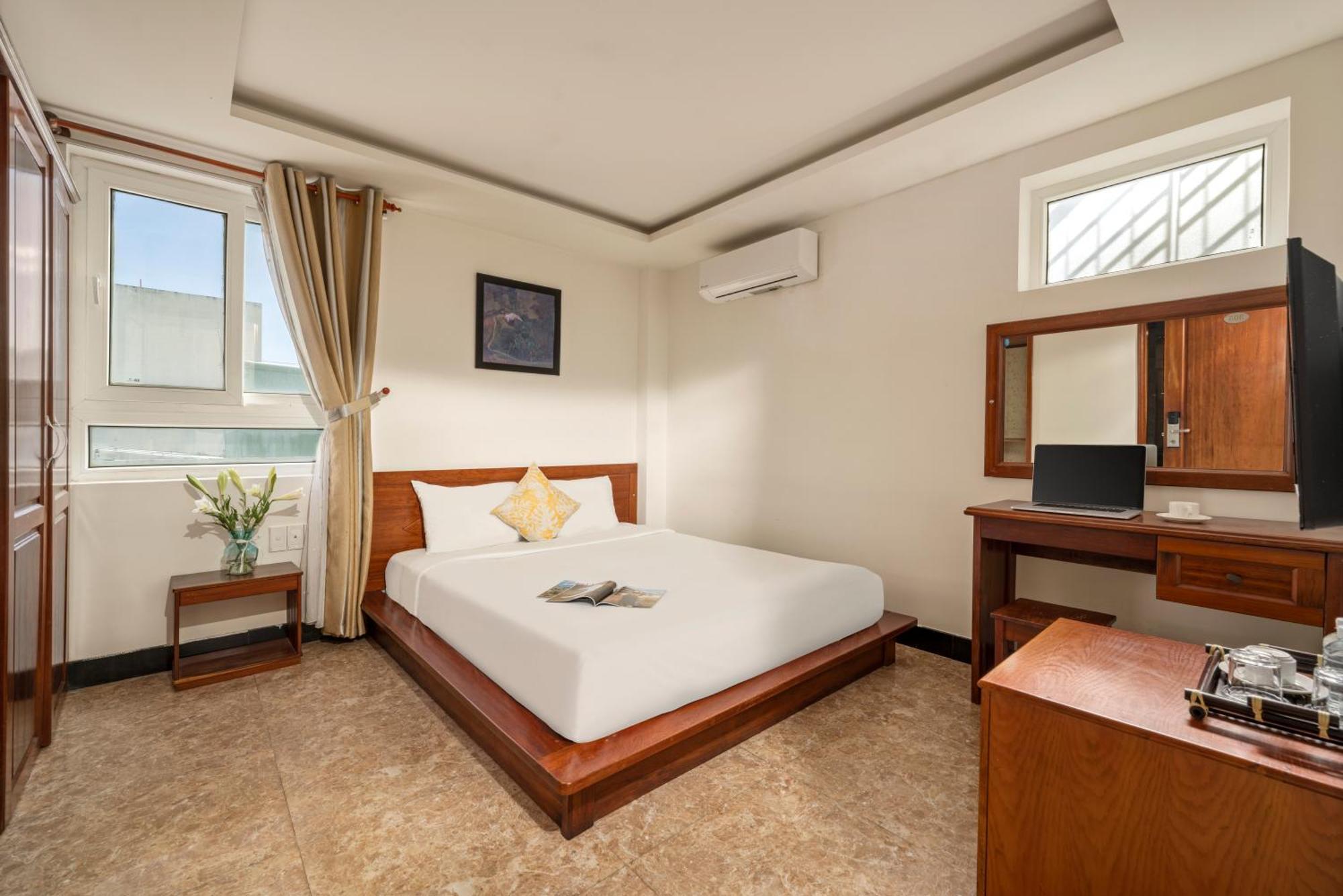 Titan Hotel Da Nang Exterior photo
