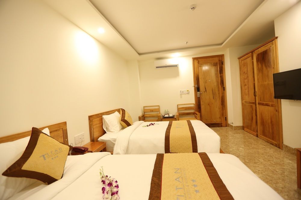 Titan Hotel Da Nang Exterior photo