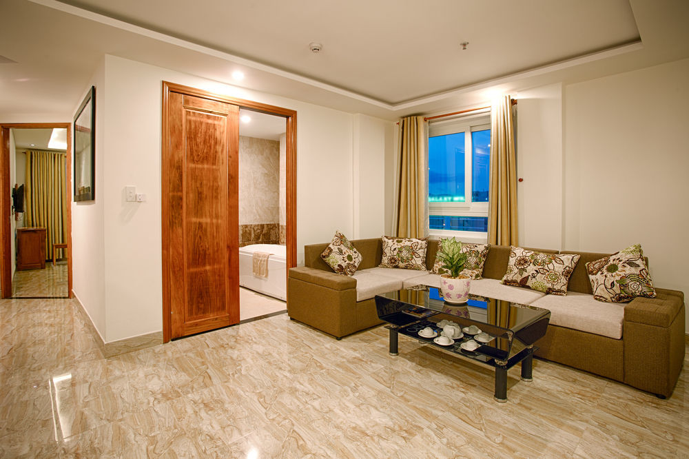 Titan Hotel Da Nang Exterior photo